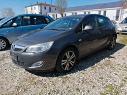 Grau Gebraucht 2011 Opel Astra Edition Limousine | 1.799 € (Guter Preis)