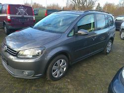 Grau Gebraucht 2011 VW Touran Comfortline Van / Kleinbus | 5.999 € (Fairer Preis)