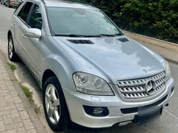 Silber Gebraucht 2005 Mercedes 320 SUV | 3.100 €