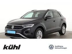 Deep black perleffekt Gebraucht 2024 VW T-Roc Life SUV | 22.390 € (Guter Preis)