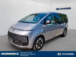 Silber Gebraucht 2023 Hyundai Staria Signature Van | 48.590 € (Etwas zu teuer)