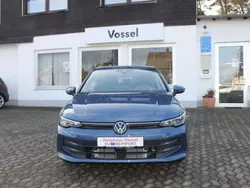Anemonenblaumetallic Neu 2024 VW Golf VIII Style Limousine | 26.900 € (Fairer Preis)