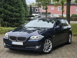 Blau Gebraucht 2013 BMW 525 Kombi | 10.990 € (Guter Preis)