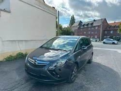 Grün Gebraucht 2012 Opel Zafira Tourer Innovation Van / Kleinbus | 5.500 € (Fairer Preis)