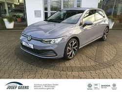 Grau Gebraucht 2023 VW Golf VIII Active Limousine | 24.399 € (Fairer Preis)