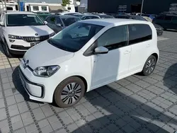Weiss Gebraucht 2018 VW e-up! Kleinwagen | 12.760 € (Fairer Preis)