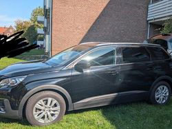 Schwarz Gebraucht 2019 Peugeot 5008 Active Van / Kleinbus | 20.500 € (Etwas zu teuer)