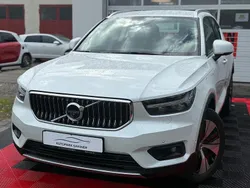 Crystal white / metallic Gebraucht 2021 Volvo XC40 Inscription SUV | 23.499 € (Fairer Preis)