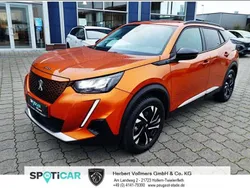 Orange fusion metallic Gebraucht 2022 Peugeot e-2008 Allure SUV | 22.950 € (Teuer)