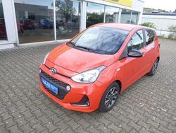 Rot Gebraucht 2019 Hyundai i10 YES! Kleinwagen | 11.990 € (Etwas zu teuer)