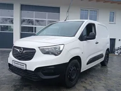 Weiß Gebraucht 2018 Opel Combo Van / Kleinbus | 5.490 €