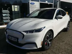 Star weiß Gebraucht 2022 Ford Mustang Mach-E SUV | 49.990 € (Teuer)