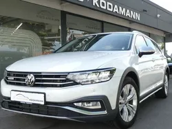 Weiß Gebraucht 2022 VW Passat Alltrack Kombi | 23.950 € (Guter Preis)