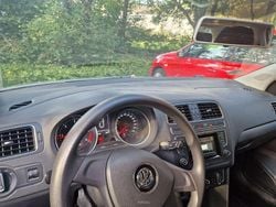 Silber Gebraucht 2016 VW Polo Trendline Kleinwagen | 5.900 € (Guter Preis)