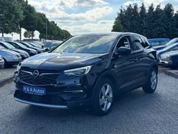 Schwarz Gebraucht 2017 Opel Grandland X Dynamic SUV | 11.900 € (Fairer Preis)