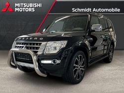 Piano schwarz (metallic) Gebraucht 2018 Mitsubishi Pajero Edition SUV | 41.780 € (Teuer)