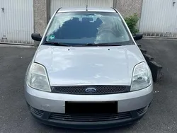 Silber Gebraucht 2003 Ford Fiesta Kleinwagen | 500 € (Superpreis)