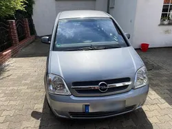 Blau Gebraucht 2004 Opel Meriva Van / Kleinbus | 1.800 € (Fairer Preis)