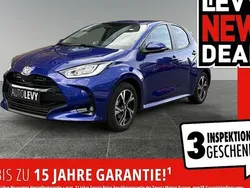Juniper blue metallic Gebraucht 2024 Toyota Yaris Hybrid Comfort Limousine | 23.990 € (Etwas zu teuer)