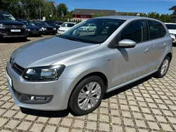 Silber Gebraucht 2013 VW Polo Life Limousine | 7.999 € (Fairer Preis)