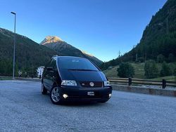 Schwarz Gebraucht 2003 VW Sharan Van / Kleinbus | 2.300 €