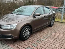 Braun Gebraucht 2012 VW Jetta Limousine | 7.375 €