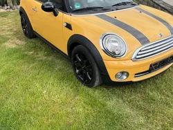 Gelb Gebraucht 2008 Mini Cooper Kleinwagen | 3.749 € (Fairer Preis)