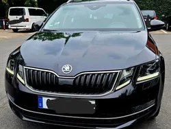 Schwarz Gebraucht 2019 Skoda Octavia Soleil Kombi | 10.990 € (Fairer Preis)