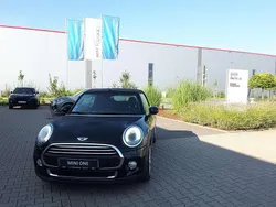 Midnight black Gebraucht 2016 Mini One Cabriolet Cabrio | 13.200 € (Fairer Preis)