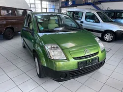 Grün Gebraucht 2003 Citroën C2 Kleinwagen | 2.590 € (Teuer)
