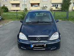 Blau Gebraucht 2001 Mercedes A140 Kleinwagen | 800 € (Guter Preis)