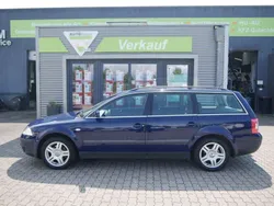 Maritimblau Gebraucht 2002 VW Passat Comfortline Kombi | 2.990 € (Etwas zu teuer)