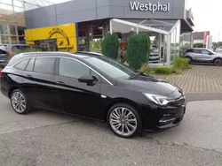 Onyx schwarz (metallic) Gebraucht 2021 Opel Astra Elegance Kombi | 17.950 € (Etwas zu teuer)