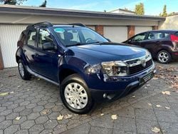 Blau Gebraucht 2013 Dacia Duster Lauréate SUV | 6.450 € (Fairer Preis)