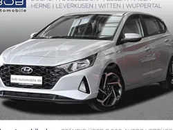 Silber Gebraucht 2023 Hyundai i20 Trend Limousine | 17.666 € (Fairer Preis)