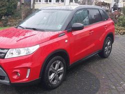 Rot Gebraucht 2018 Suzuki Vitara SUV | 13.900 € (Guter Preis)