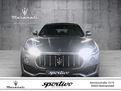 Grau Gebraucht 2017 Maserati Levante SUV | 39.979 € (Fairer Preis)