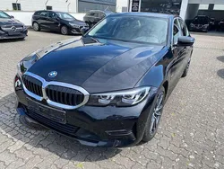 Schwarz Gebraucht 2022 BMW 320e Advantage Limousine | 28.590 € (Fairer Preis)
