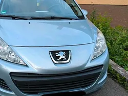 Blau Gebraucht 2010 Peugeot 207 Kleinwagen | 3.600 € (Fairer Preis)