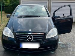 Schwarz Gebraucht 2010 Mercedes A160 Kleinwagen | 3.200 € (Fairer Preis)