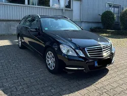 Schwarz Gebraucht 2012 Mercedes E200 Avantgarde Kombi | 8.800 € (Superpreis)