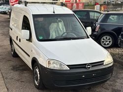 Weiß Gebraucht 2010 Opel Combo Business Van / Kleinbus | 3.490 € (Fairer Preis)