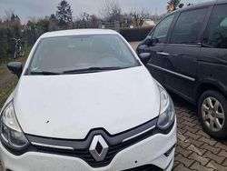 Weiß Gebraucht 2016 Renault Clio IV LIMITED Limousine | 7.000 € (Fairer Preis)
