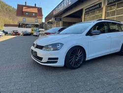 Weiß Gebraucht 2014 VW Golf VII Comfortline Kombi | 9.999 € (Fairer Preis)