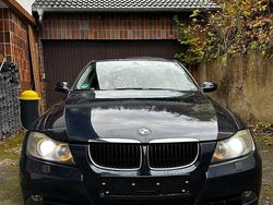 Blau Gebraucht 2008 BMW 320 Kombi | 3.300 € (Fairer Preis)