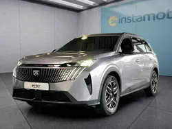 Grau Gebraucht 2025 Peugeot 5008 Van / Kleinbus | 39.899 € (Fairer Preis)