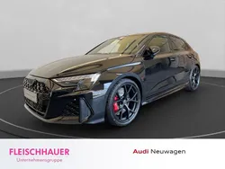 Schwarz Neu 2025 Audi RS3 Sportback Advanced Kleinwagen | 68.880 € (Guter Preis)