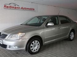 Beige Gebraucht 2010 Skoda Octavia Ambiente Limousine | 8.790 € (Fairer Preis)