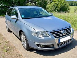 Blau Gebraucht 2009 VW Passat Highline Kombi | 3.900 € (Etwas zu teuer)