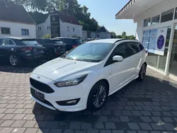 Weiß Gebraucht 2018 Ford Focus ST-Line Limousine | 12.990 € (Fairer Preis)